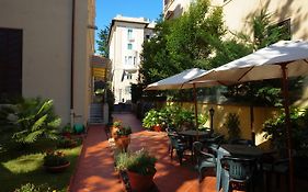 Green Hotel 2*